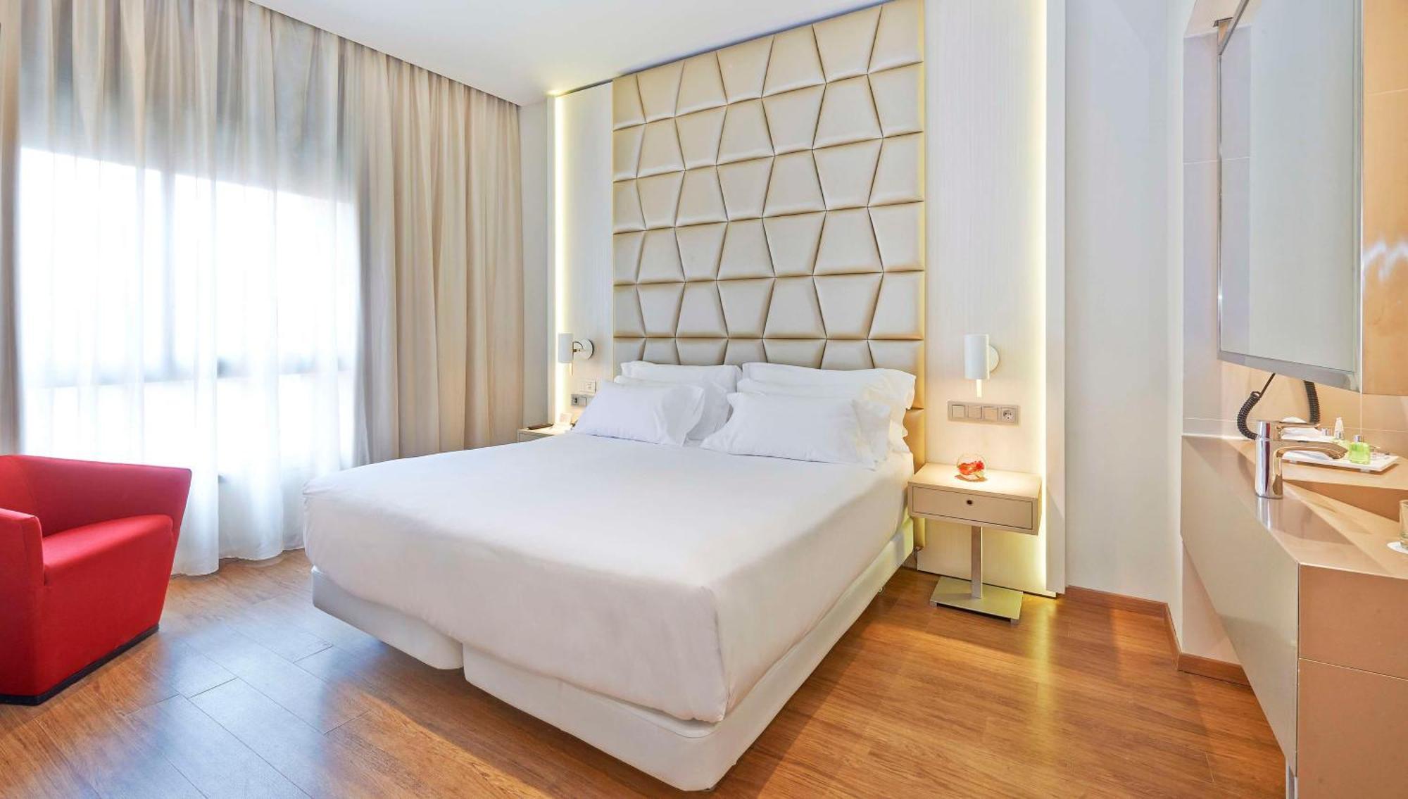 Nh Collection Podium Hotell 4*